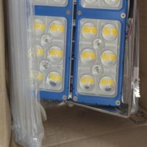 WNGD 高端节能定制工矿LED灯SCWNzz一T211(A）-80W 功率：80W  色温：7200k （备注：带调节支架）
