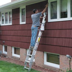 稳耐 铝合金两节延伸梯 D1228-2 梯长4.3米,延伸梯长7.6米,梯重19.52KG,梯级数28步,工作高度6.7米,最大触及高度8.7米,额定负载:102KG