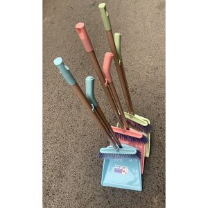家必美 扫把簸箕套装 8028 材质pp  簸箕尺寸26cm*23cm  高度73cm   加粗杆