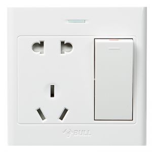 公牛插座明装开关插座一位单联双控开关带五孔插座G09E334