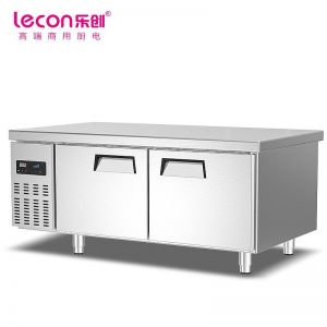 乐创/lecon 保鲜工作台 LC-J-LCT18 制冷方式:直冷式 功能:冷藏 电压:220V 尺寸:1800*800*800mm 银色